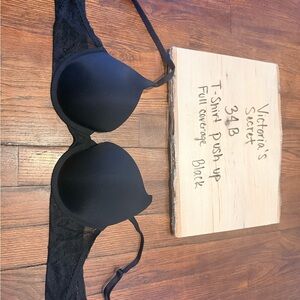 Victoria’s Secret t-shirt push up 34B
